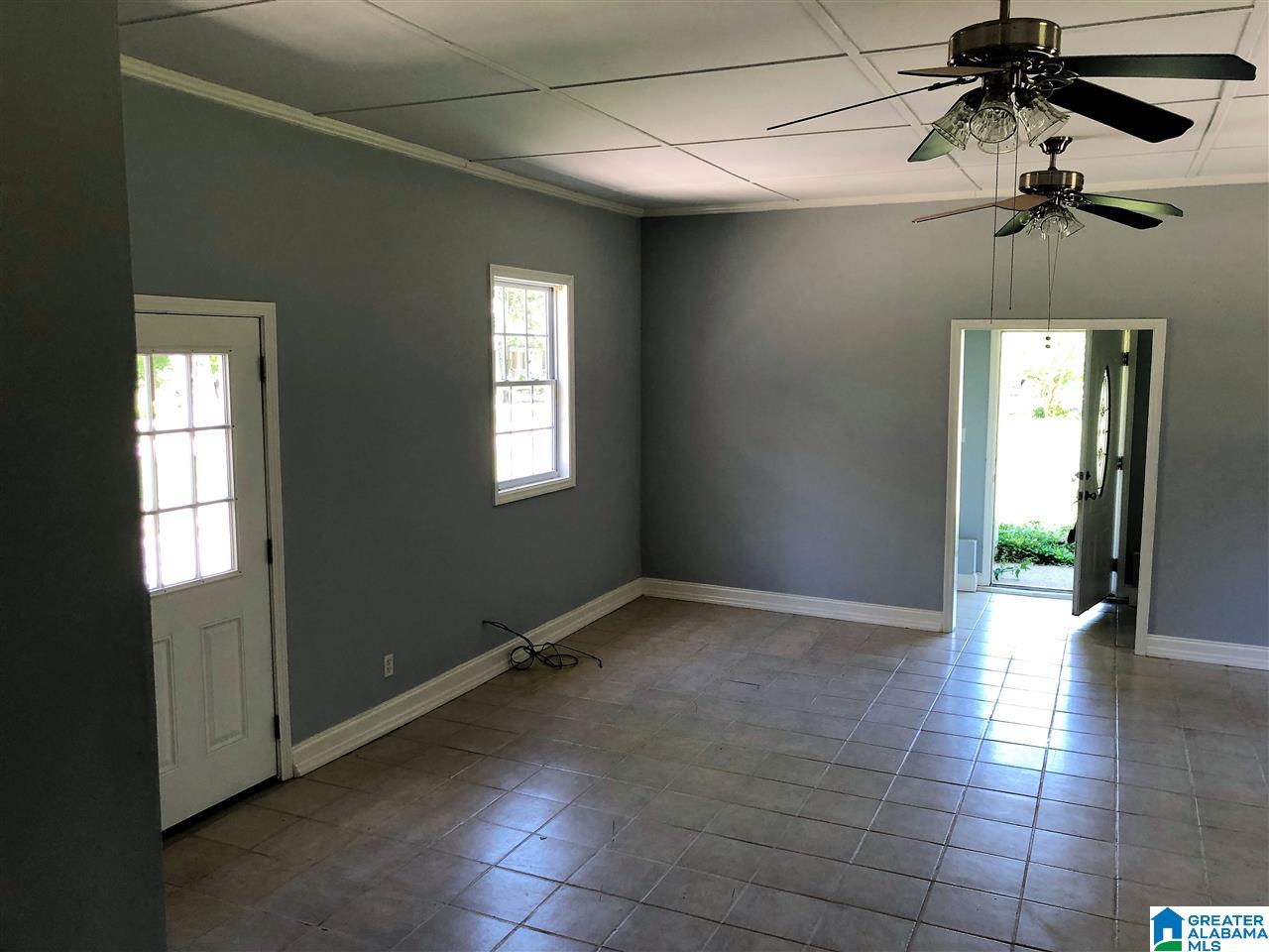 113 Lake View Circle Riverside, AL 35135 - Photo 4 of 48