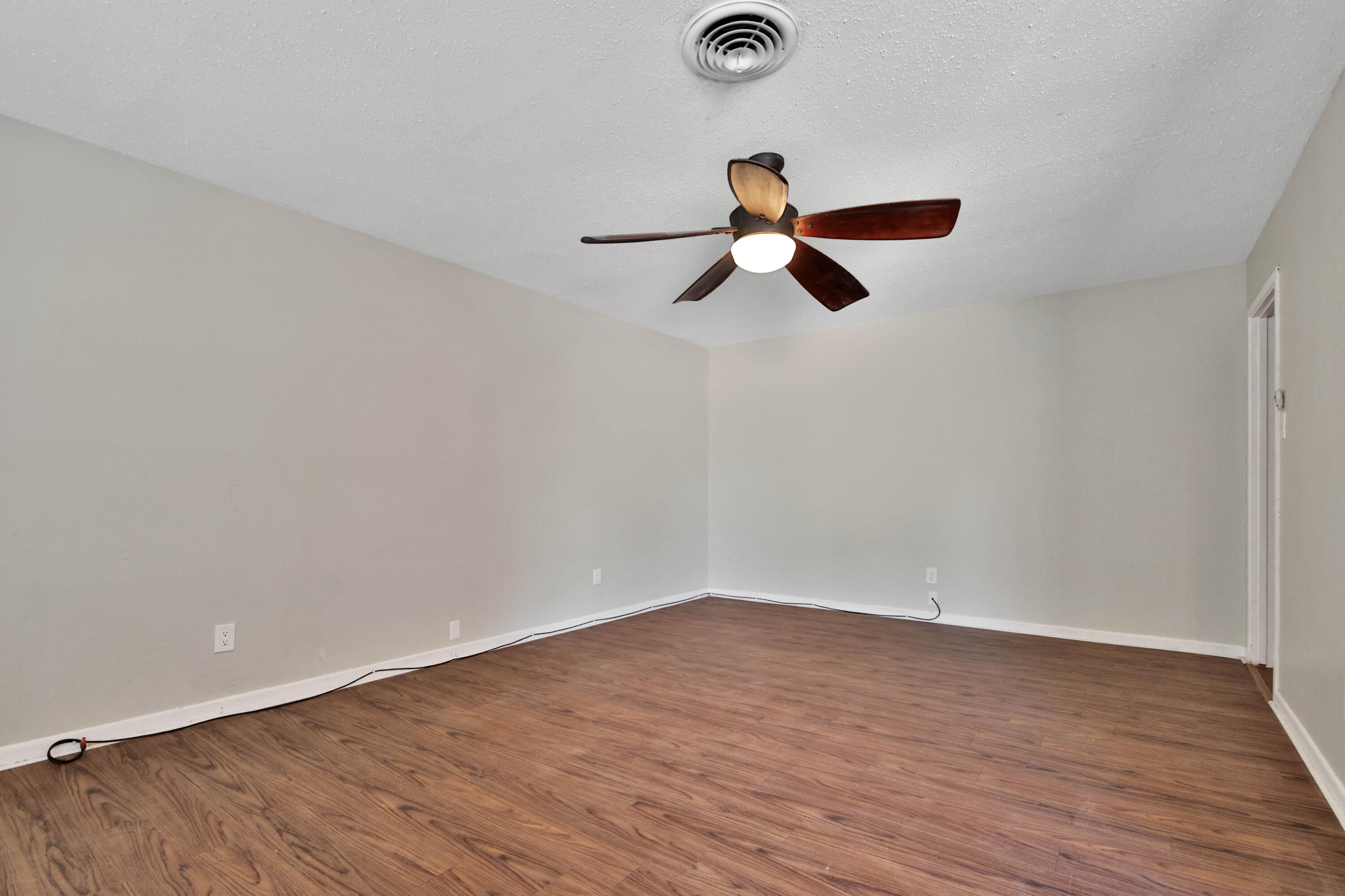 4317 31st Street Lubbock, TX 79410 - Photo 4 of 34 IMG_9827