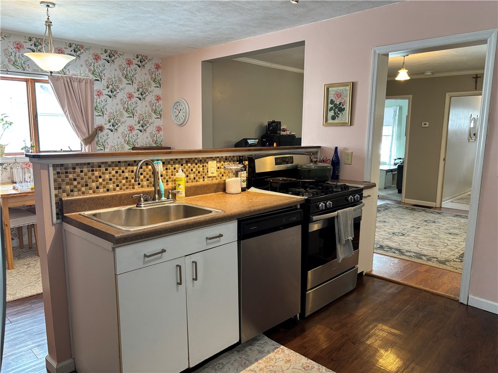 64 River Street Oneonta, NY 13820 - Photo 2 of 31