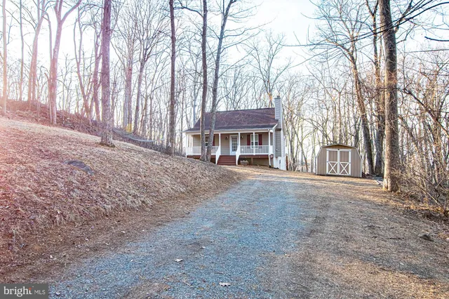 $320,000 | 47 Freeze Road, Linden, VA 22642