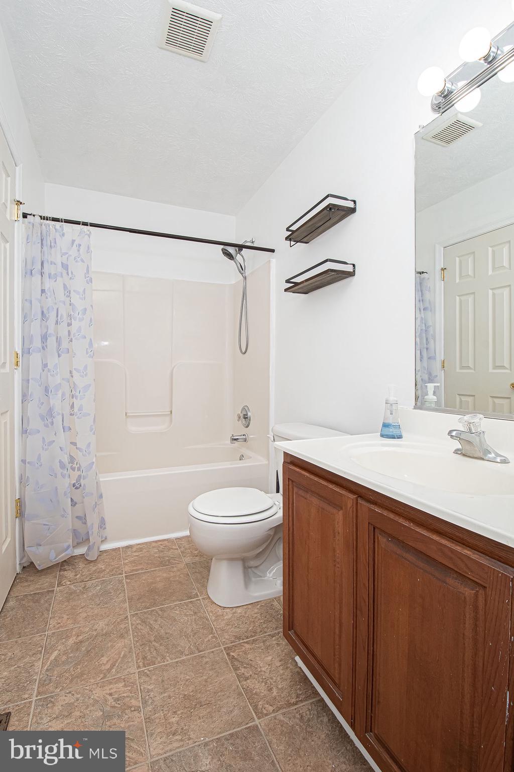 47 Freeze Road Linden, VA 22642 - Photo 5 of 19