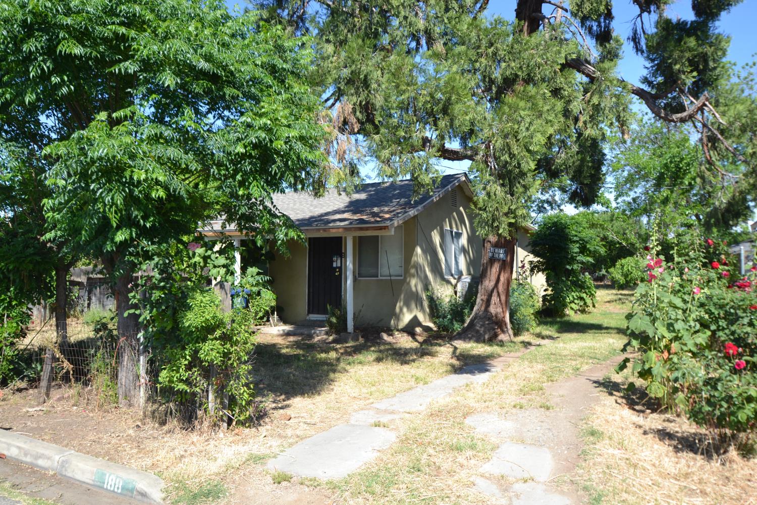 188 Justine Avenue Reedley, CA 93654 - Photo 1 of 21