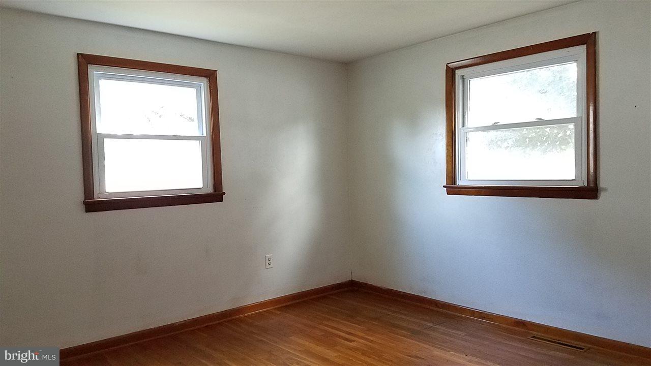 1876 Spring Road Carlisle, PA 17013 - Photo 12 of 24 Gallery Image 12