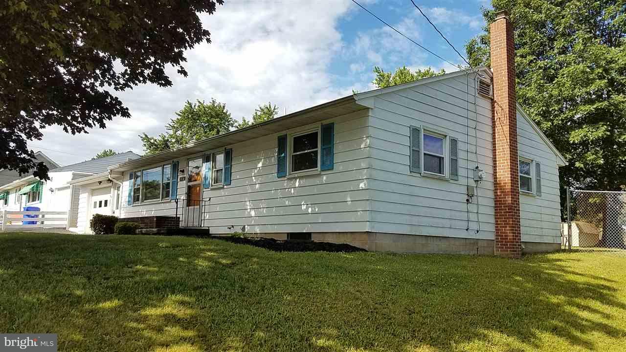 1876 Spring Road Carlisle, PA 17013 - Photo 3 of 24 Gallery Image 3