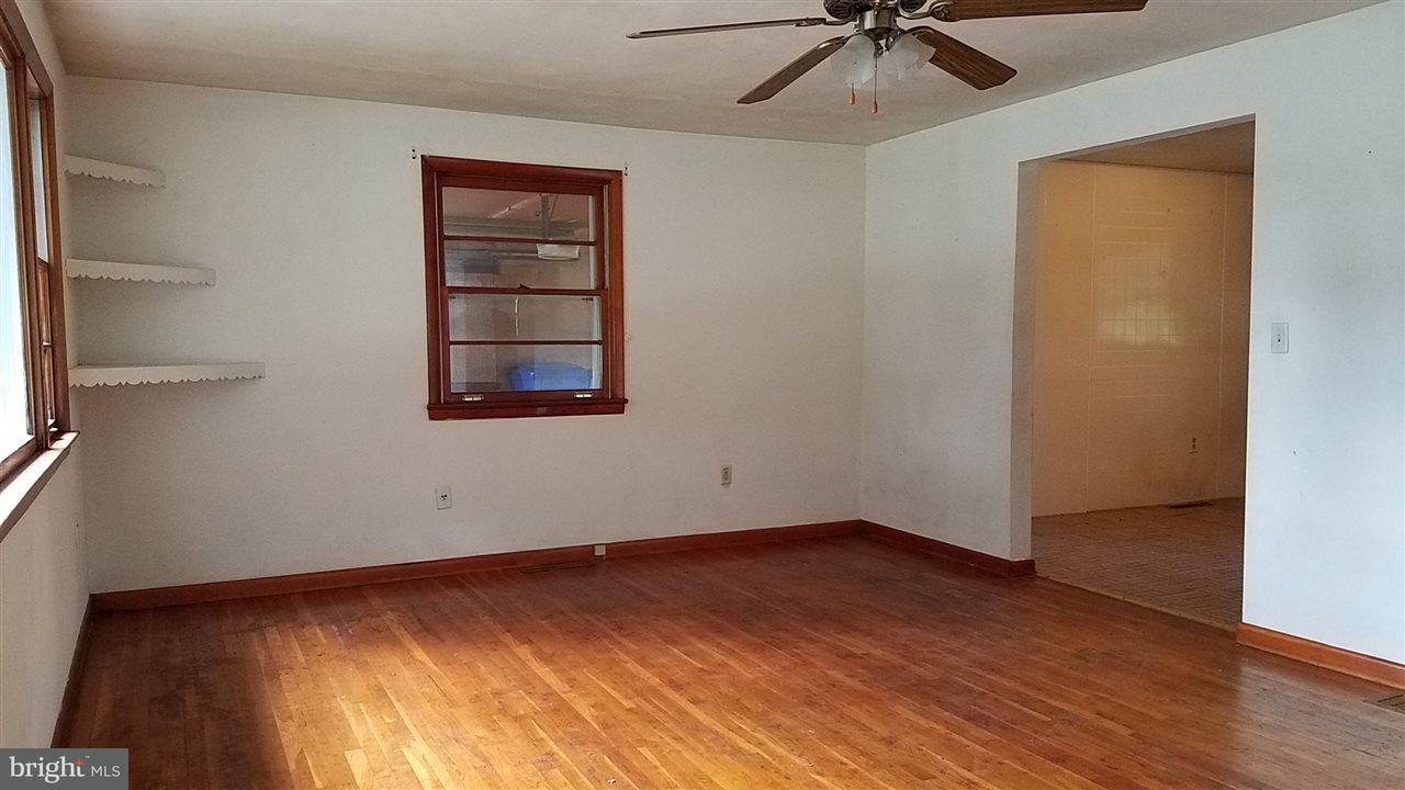 1876 Spring Road Carlisle, PA 17013 - Photo 5 of 24 Gallery Image 5