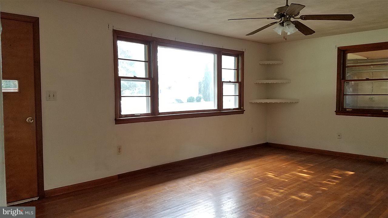 1876 Spring Road Carlisle, PA 17013 - Photo 7 of 24 Gallery Image 7