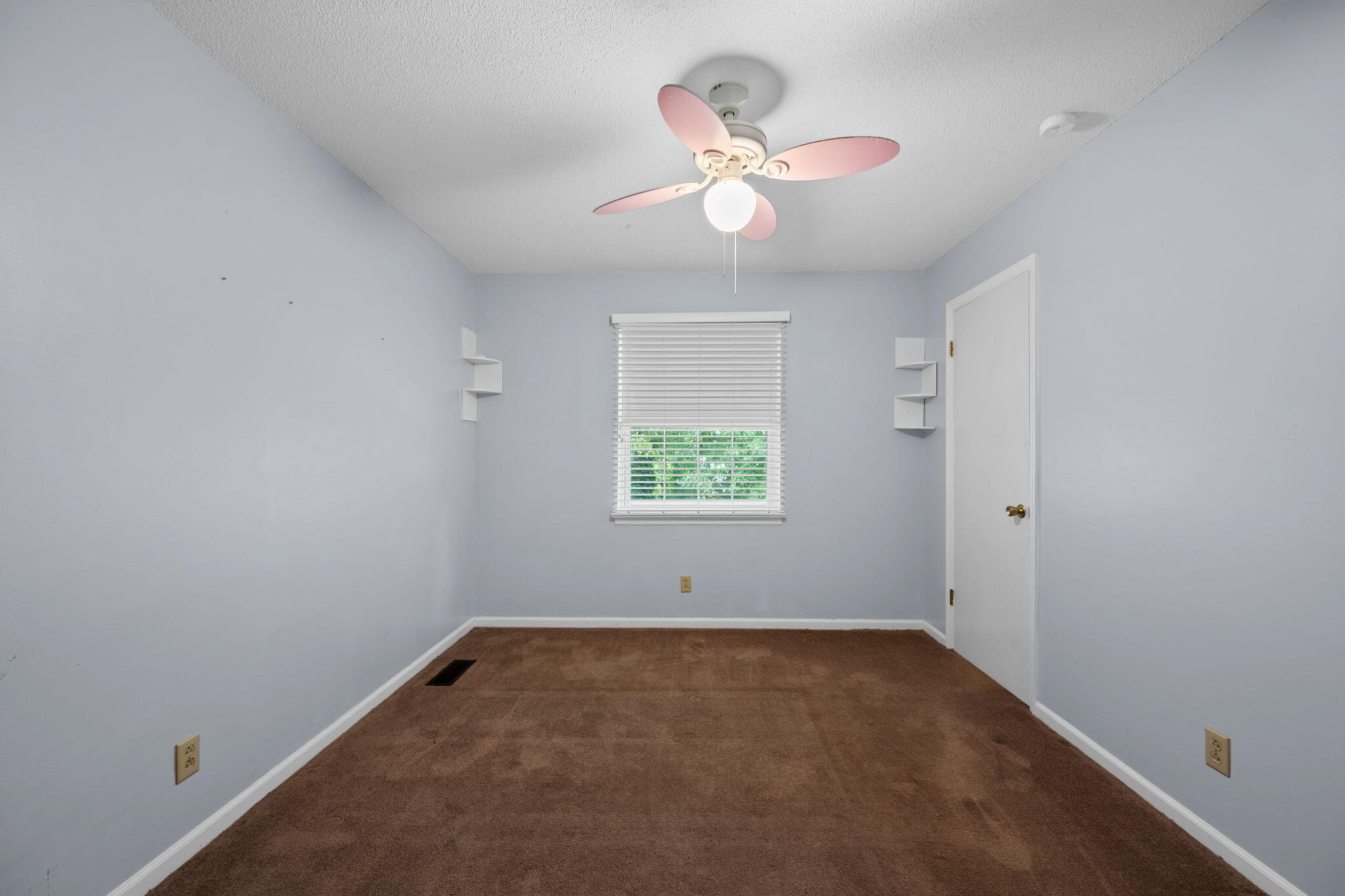 8979 Hensley Road Hixson, TN 37343 - Photo 8 of 32 8-web-or-mls-DSC_3903