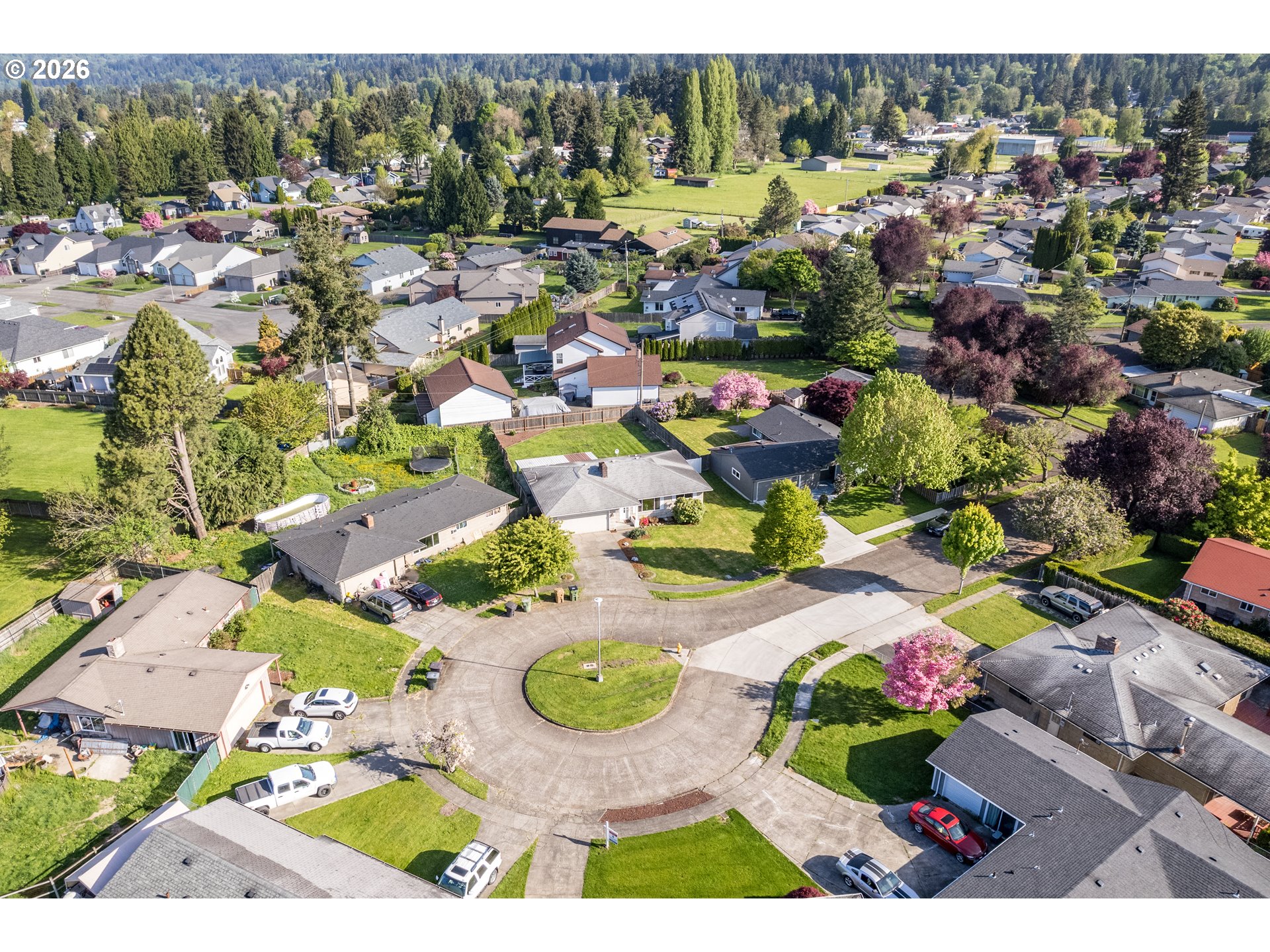 8 Terry Court Longview, WA 98632 - Photo 32 of 32 an aerial view of residential houses with outdoor space