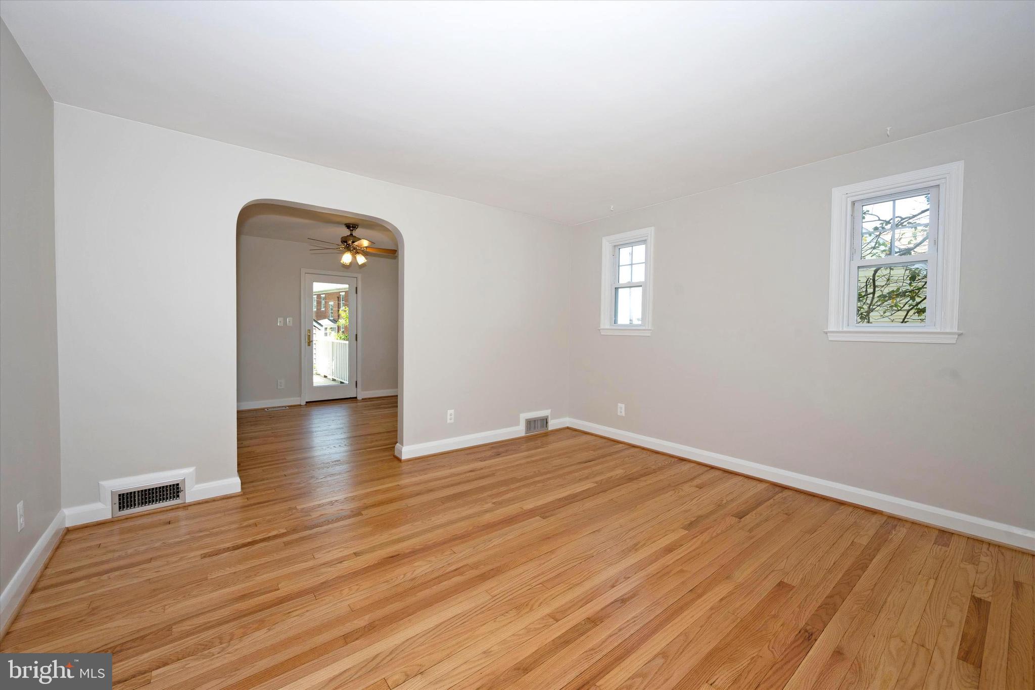 1240 Oakland Terrace Road Baltimore, MD 21227 - Photo 28 of 77