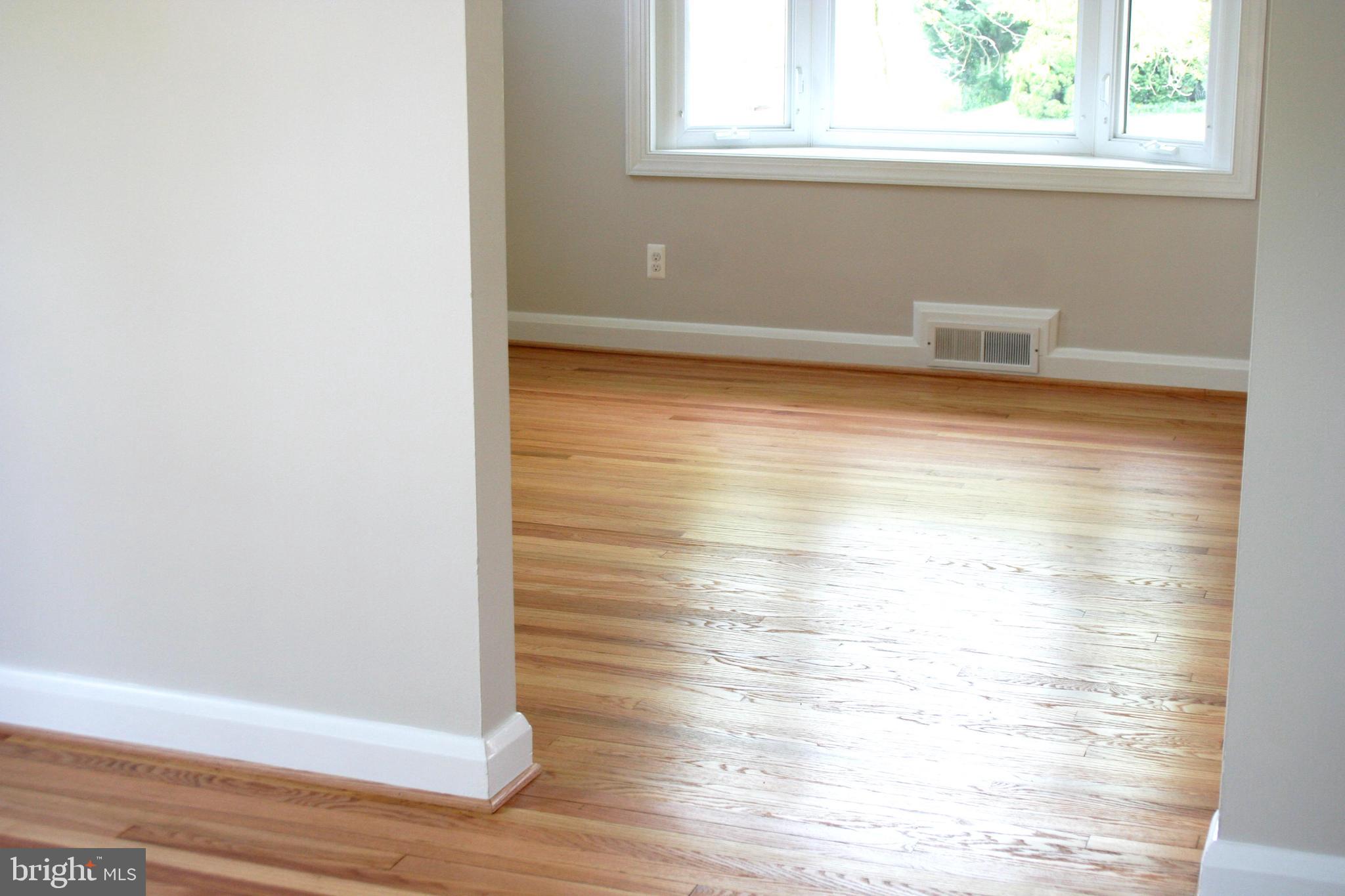 1240 Oakland Terrace Road Baltimore, MD 21227 - Photo 29 of 77
