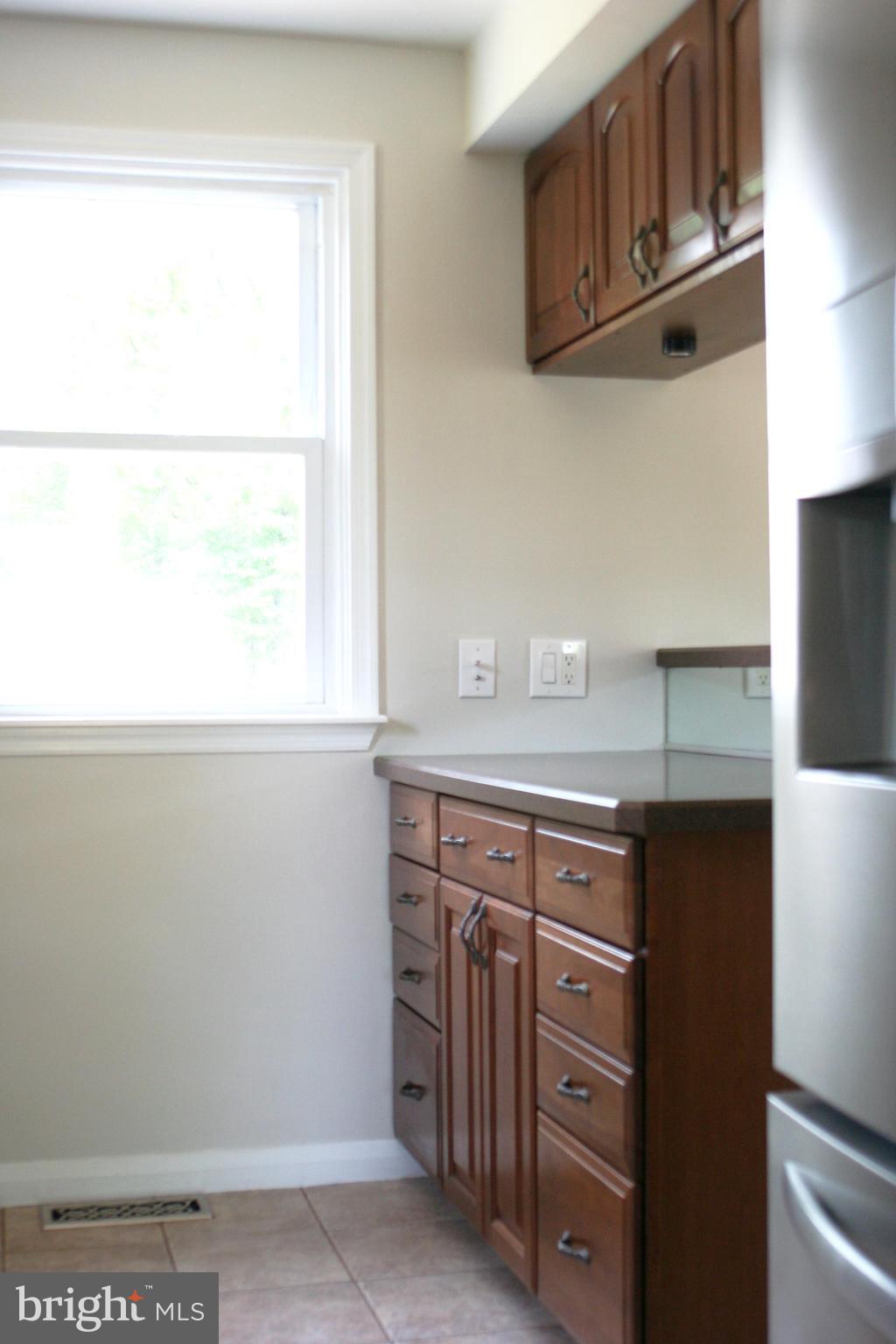 1240 Oakland Terrace Road Baltimore, MD 21227 - Photo 36 of 77