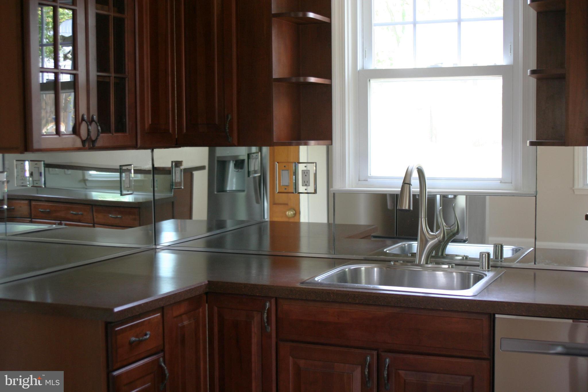 1240 Oakland Terrace Road Baltimore, MD 21227 - Photo 38 of 77