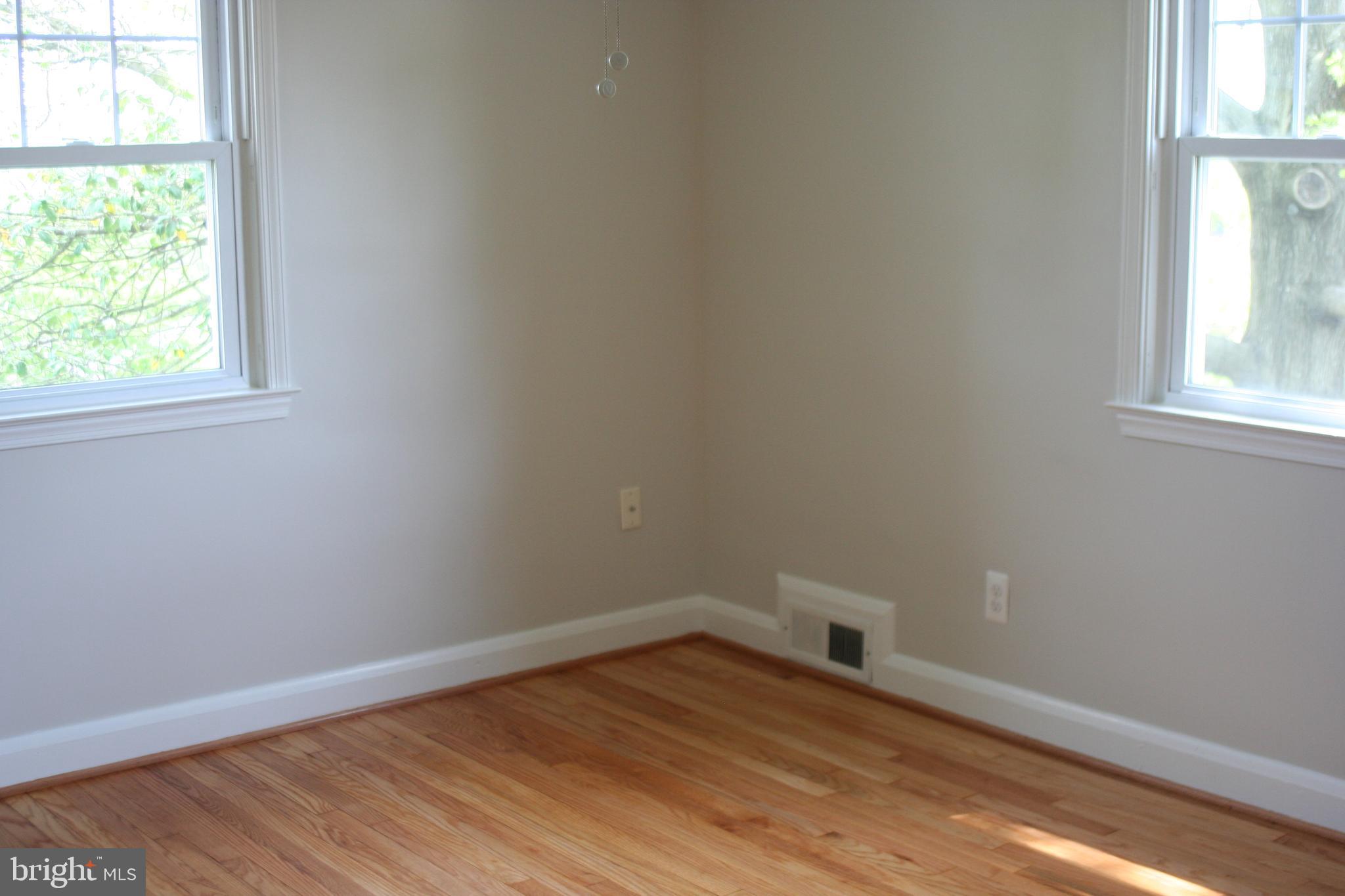 1240 Oakland Terrace Road Baltimore, MD 21227 - Photo 47 of 77
