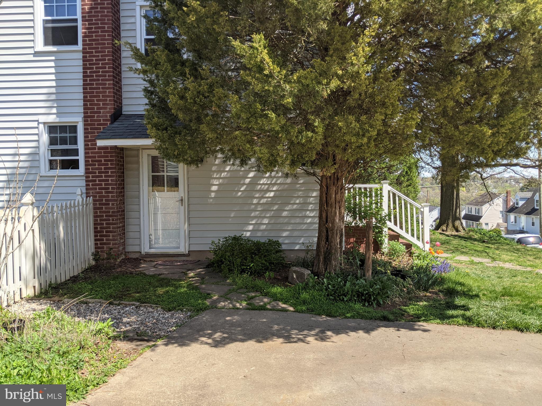 1240 Oakland Terrace Road Baltimore, MD 21227 - Photo 6 of 77