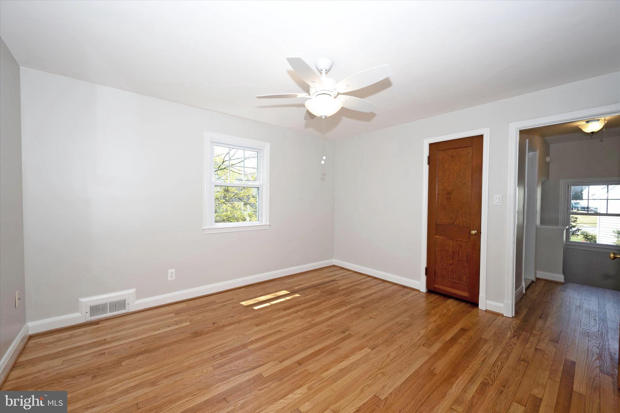 1240 Oakland Terrace Road Baltimore, MD 21227 - Photo 53 of 77