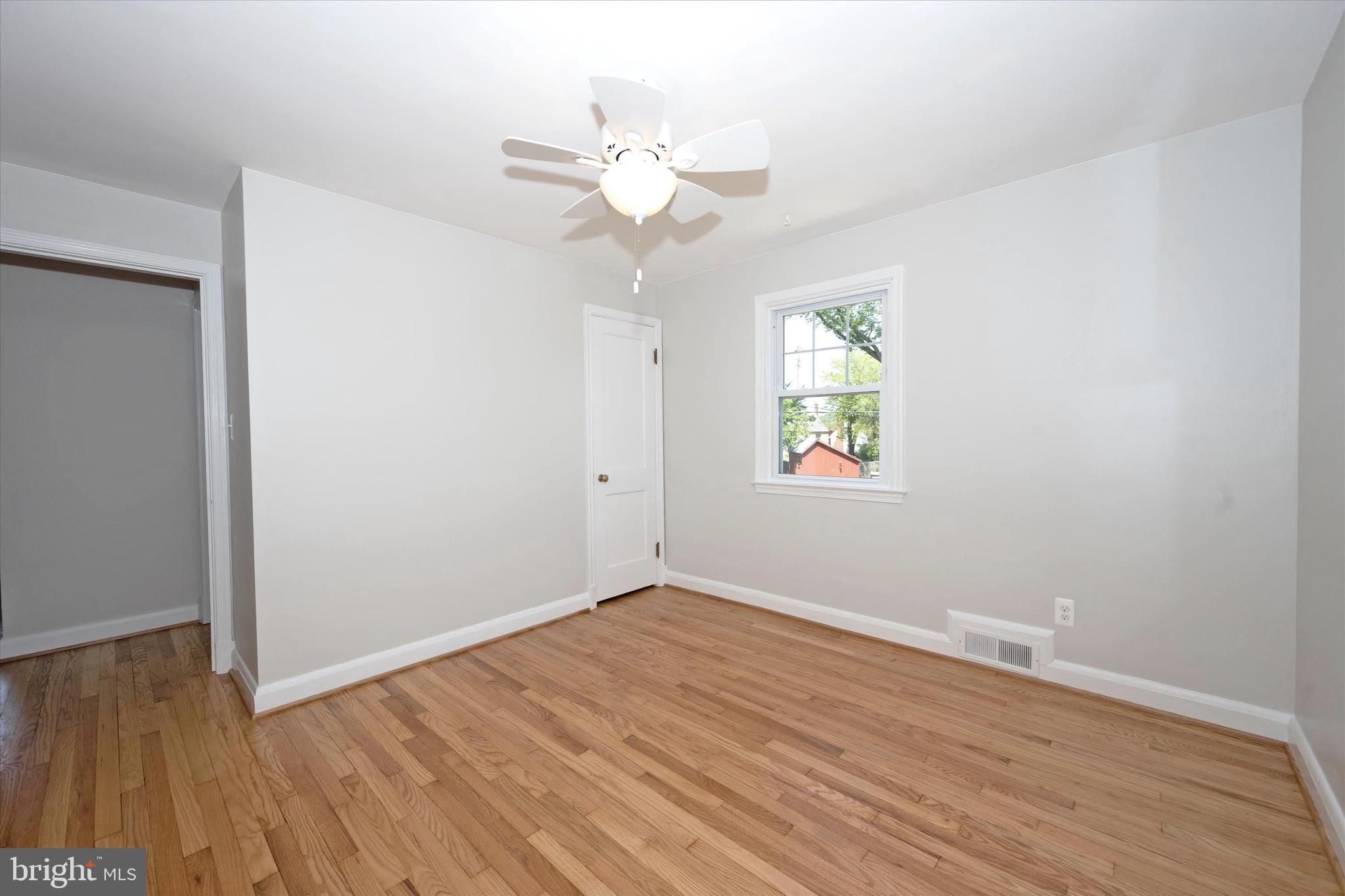 1240 Oakland Terrace Road Baltimore, MD 21227 - Photo 59 of 77