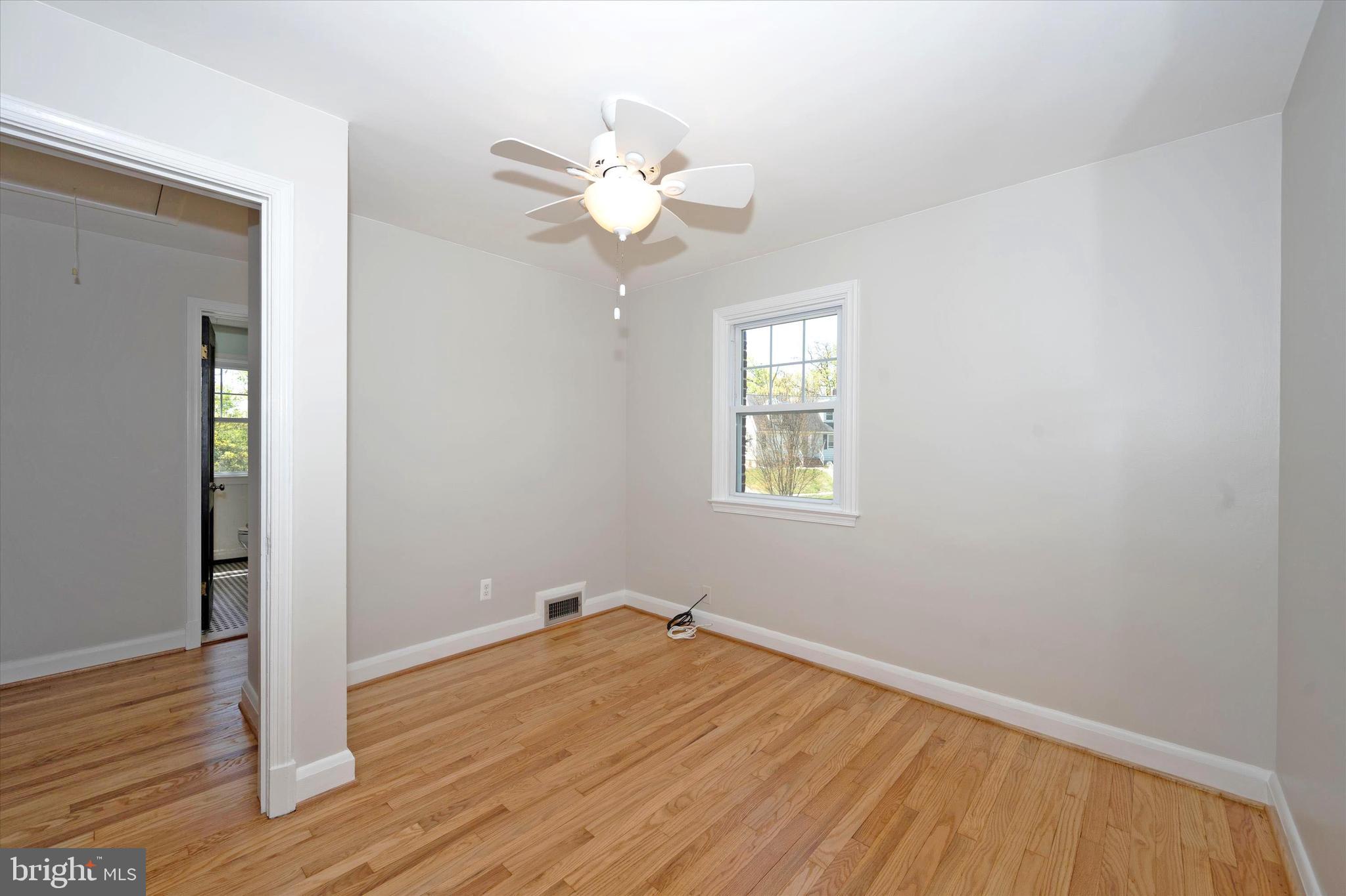 1240 Oakland Terrace Road Baltimore, MD 21227 - Photo 60 of 77