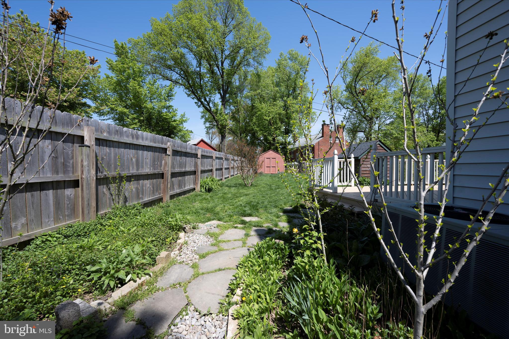1240 Oakland Terrace Road Baltimore, MD 21227 - Photo 7 of 77
