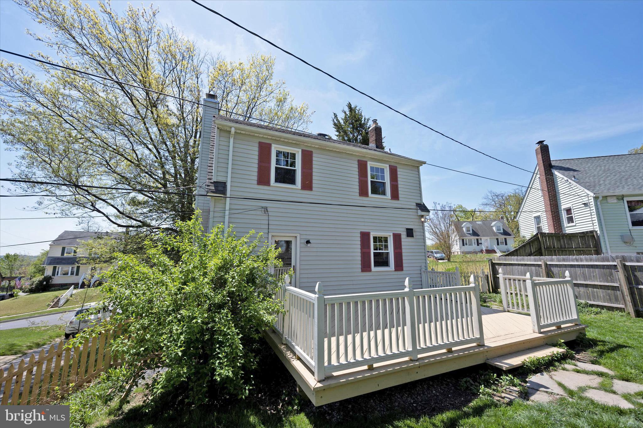 1240 Oakland Terrace Road Baltimore, MD 21227 - Photo 10 of 77
