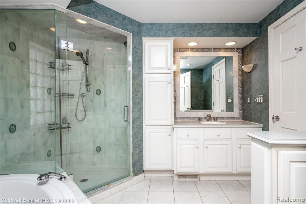 559 Pemberton Road Grosse Pointe Park, MI 48230 - Photo 33 of 44
