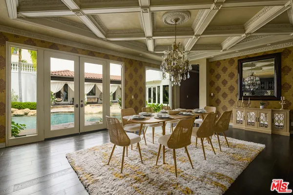 $7,995,000 | 4705 Los Feliz Boulevard, Los Angeles, CA 90027