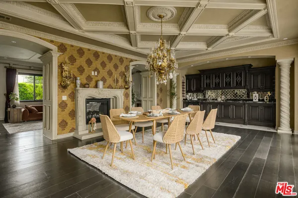 $7,995,000 | 4705 Los Feliz Boulevard, Los Angeles, CA 90027