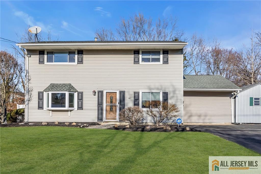 68 Hastings Road Kendall Park, NJ 08824 - Photo 2 of 38