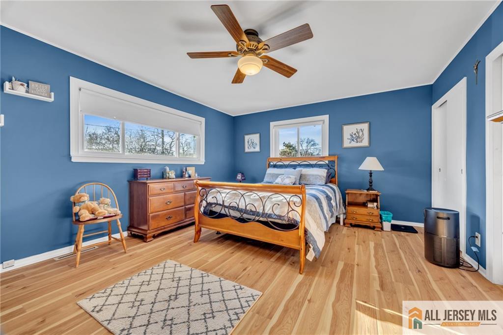 68 Hastings Road Kendall Park, NJ 08824 - Photo 33 of 38