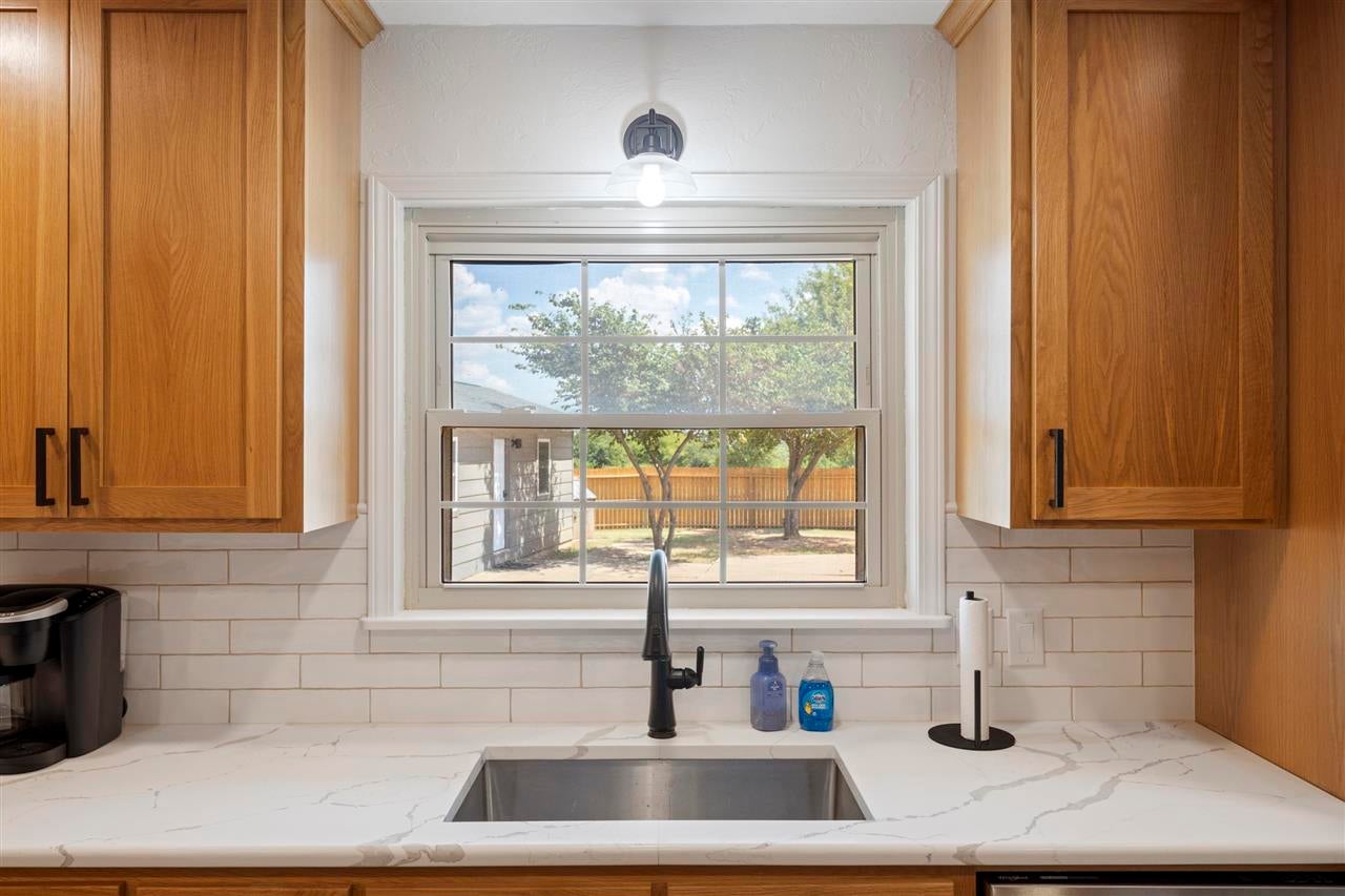 11000 Frontier Perry, OK 73077 - Photo 12 of 50 Gallery Image 12