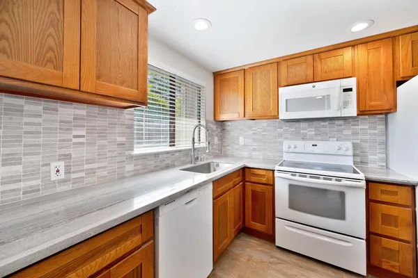 $299,000 | 2413 Post Oak Lane, Sacramento, CA 95825