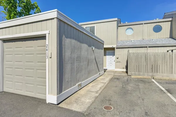 $299,000 | 2413 Post Oak Lane, Sacramento, CA 95825