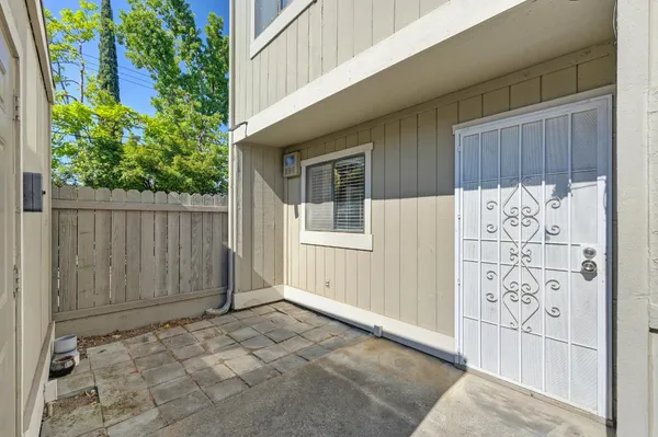 $299,000 | 2413 Post Oak Lane, Sacramento, CA 95825