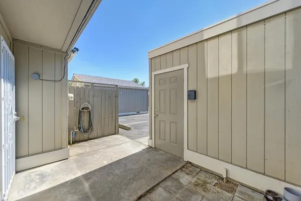 $299,000 | 2413 Post Oak Lane, Sacramento, CA 95825