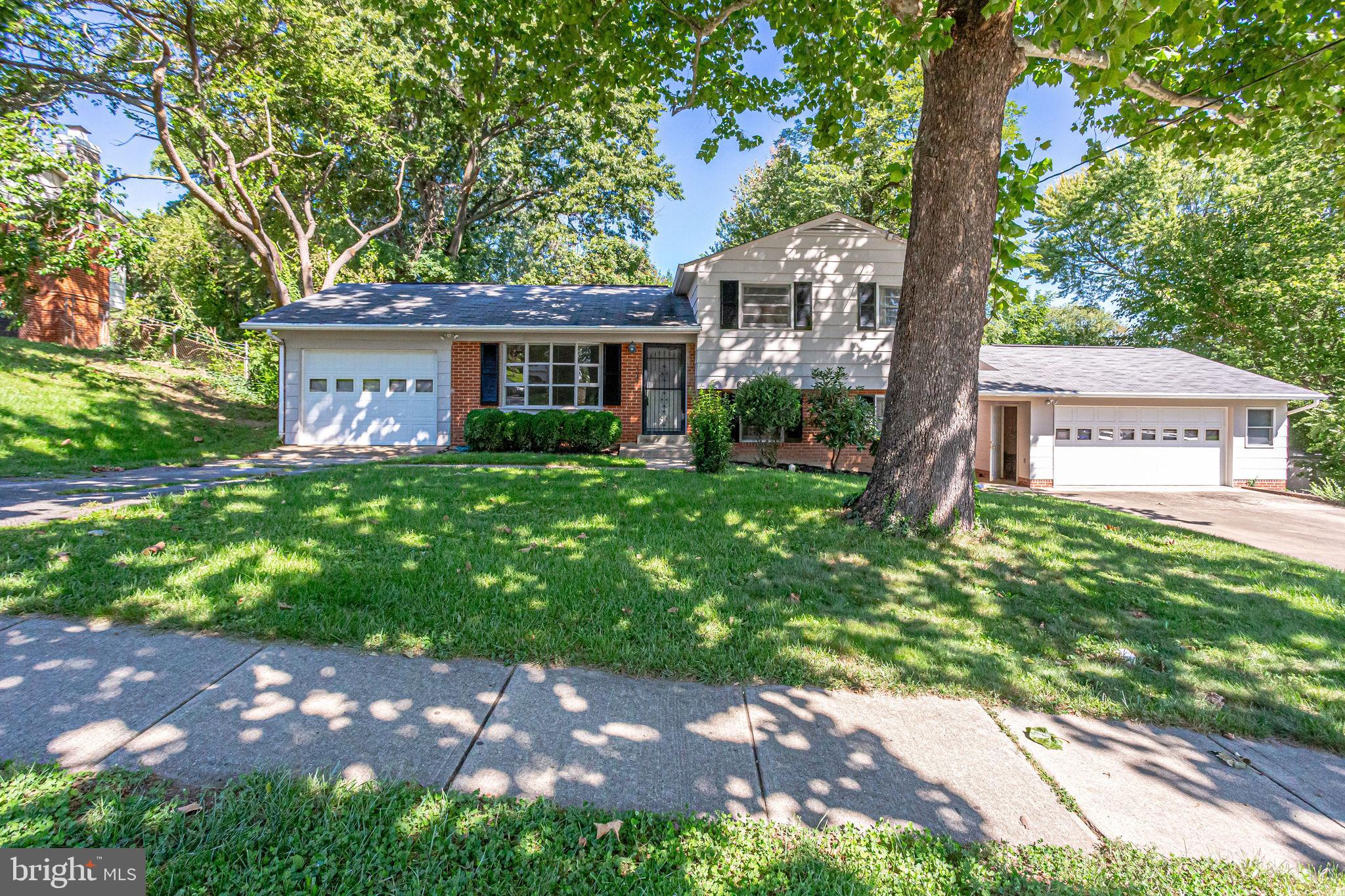 14049 Grayson Road Woodbridge, VA 22191 - Photo 2 of 31 Exterior Front
