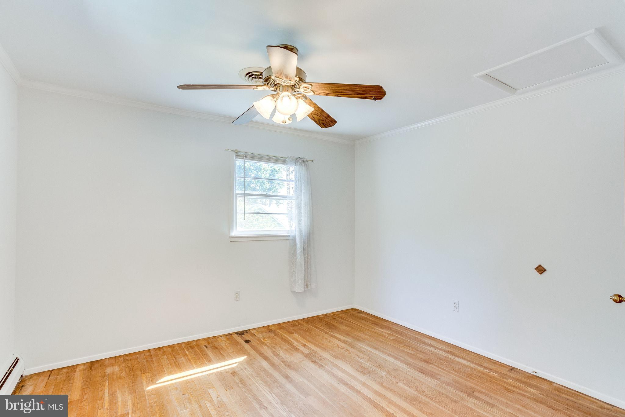 14049 Grayson Road Woodbridge, VA 22191 - Photo 15 of 31 Primary Bedroom