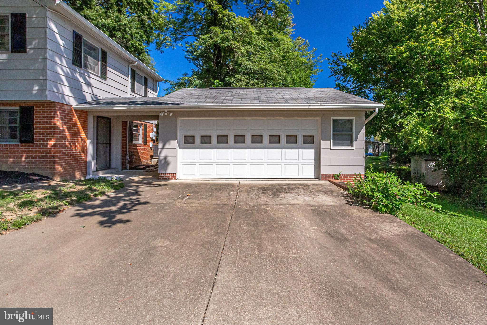14049 Grayson Road Woodbridge, VA 22191 - Photo 3 of 31 Detached 2 Car Garage