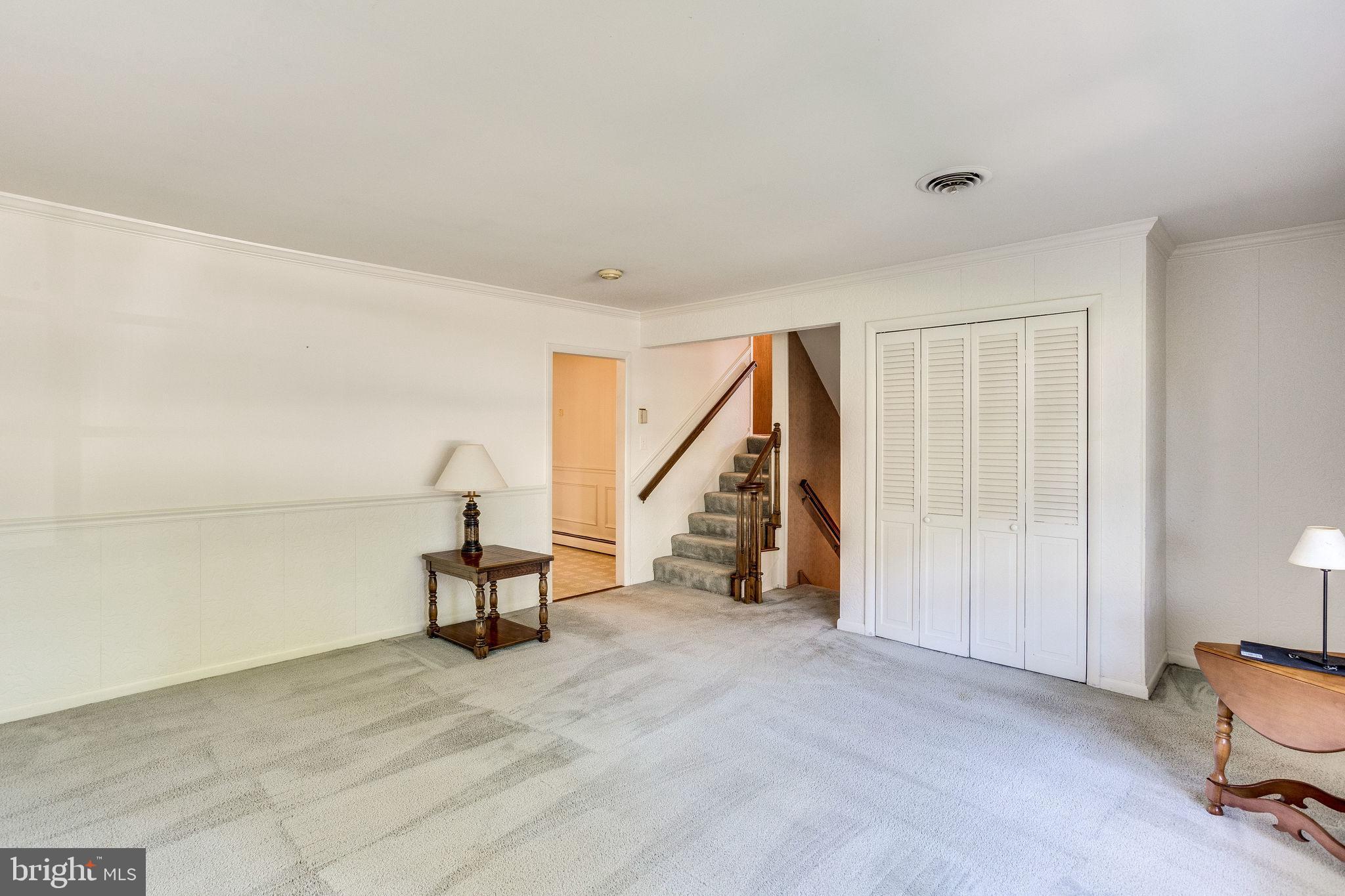14049 Grayson Road Woodbridge, VA 22191 - Photo 6 of 31 Sunny & Bright