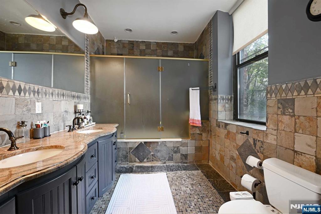 1620 Manhattan Avenue, Unit C3 Union City, NJ 07087 - Photo 18 of 20