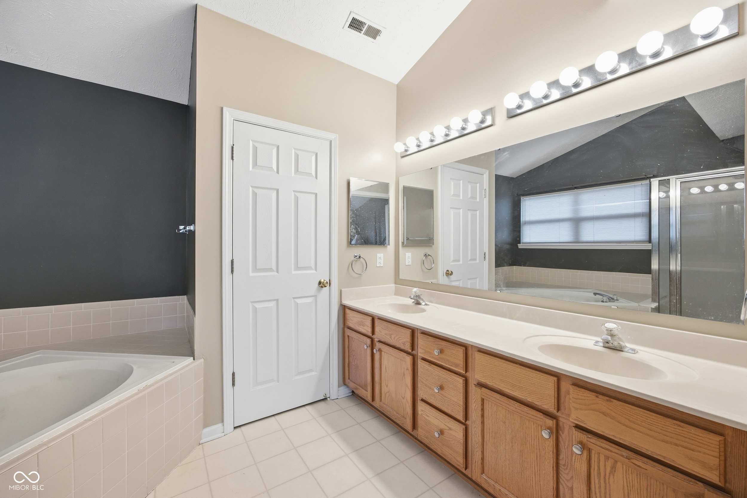 8250 Carloway Road Indianapolis, IN 46236 - Photo 33 of 37