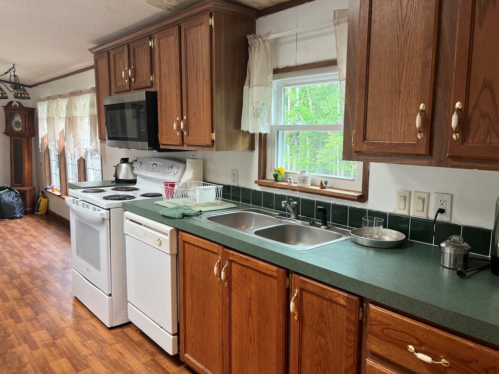 407 Grouse Ridge Road Max Meadows, VA 24360 - Photo 16 of 39 Gallery Image 16