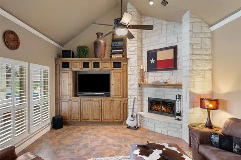 $1,195,000 | 208 Hacienda Place, Dripping Springs, TX 78620