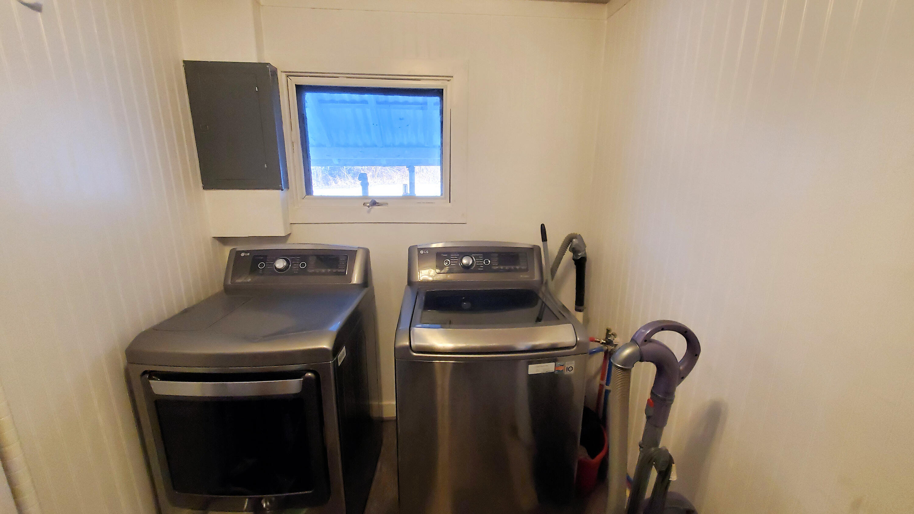 103 Thornton Road Bangor, ME 04401 - Photo 39 of 49 20240219_160511
