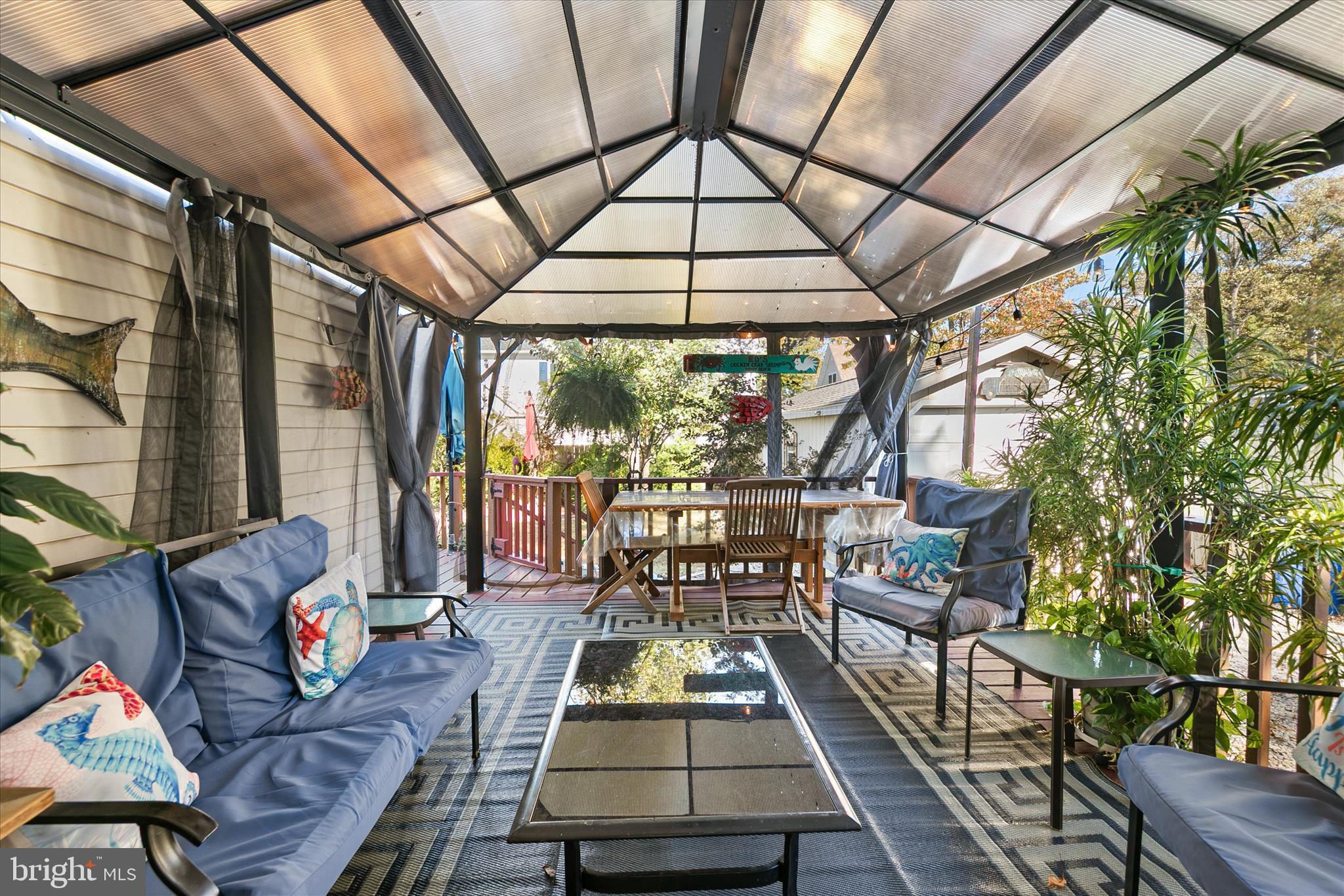 37239 Main Street Ocean View, DE 19970 - Photo 34 of 43 a living room with furniture