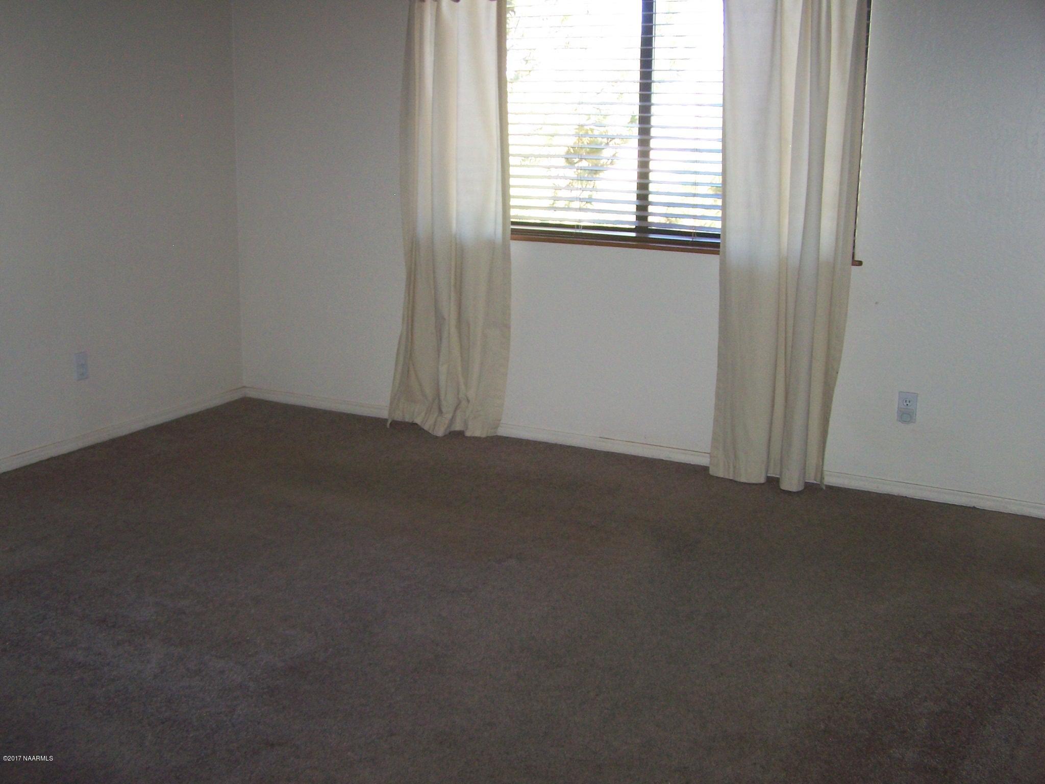 8565 Koch Field Road Flagstaff, AZ 86004 - Photo 11 of 18 100_5198