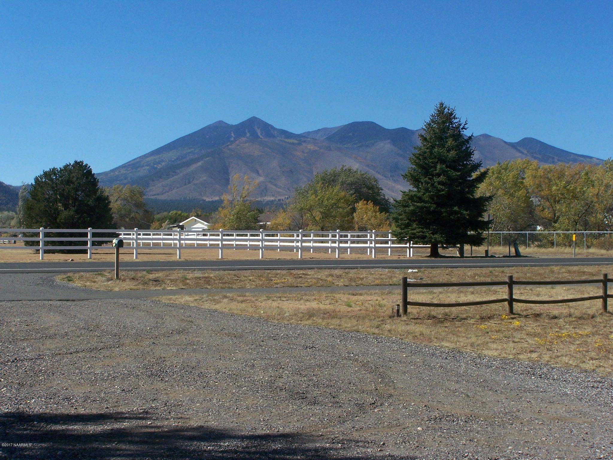 8565 Koch Field Road Flagstaff, AZ 86004 - Photo 2 of 18 100_5187