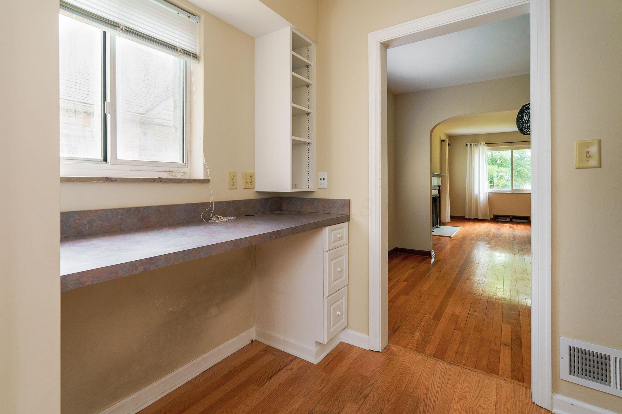 908 Vernon Road Columbus, OH 43209 - Photo 10 of 36 Pantry/Storage