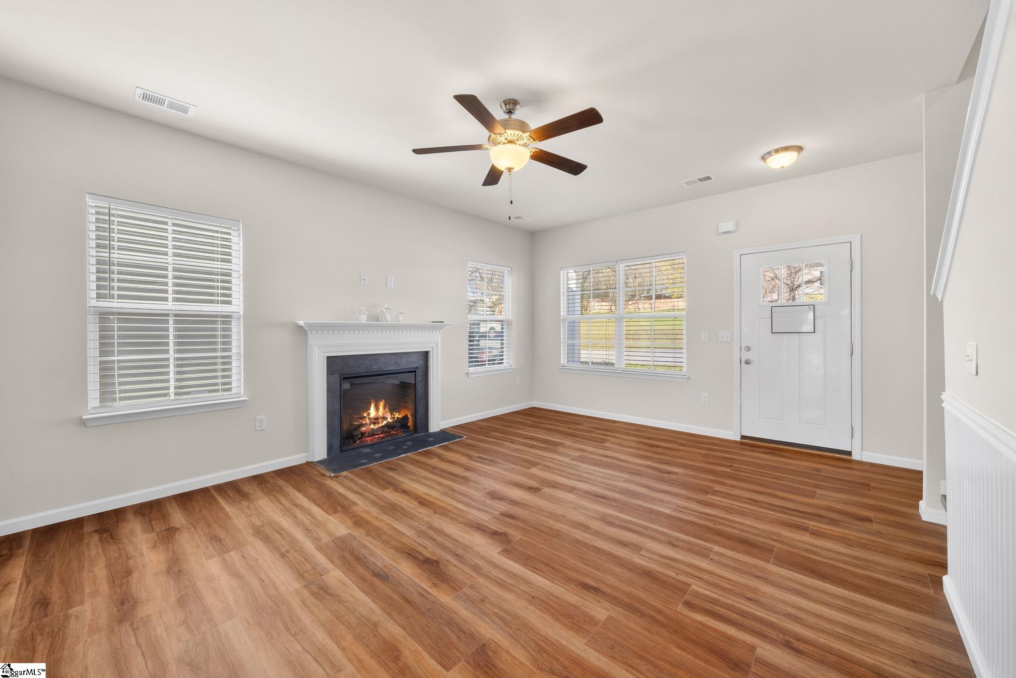 80 East Church Street Greer, SC 29651 - Photo 4 of 37