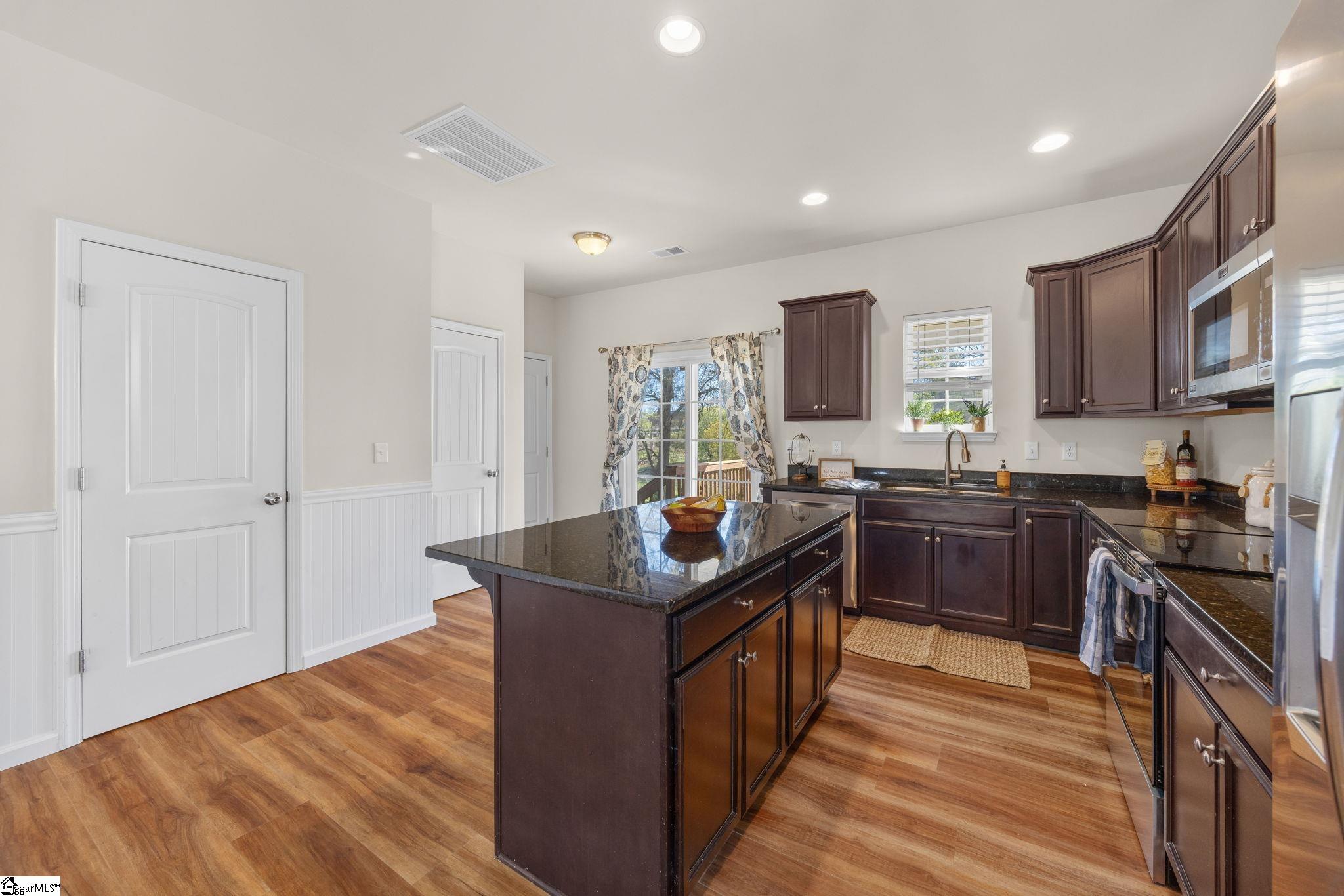 80 East Church Street Greer, SC 29651 - Photo 8 of 37