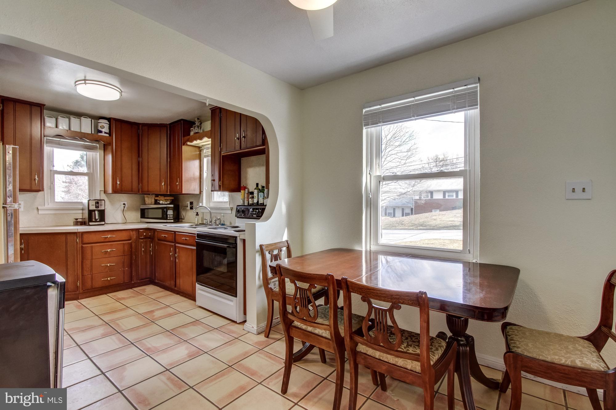 1854 Powder Mill Road York, PA 17402 - Photo 5 of 24 Gallery Image 5