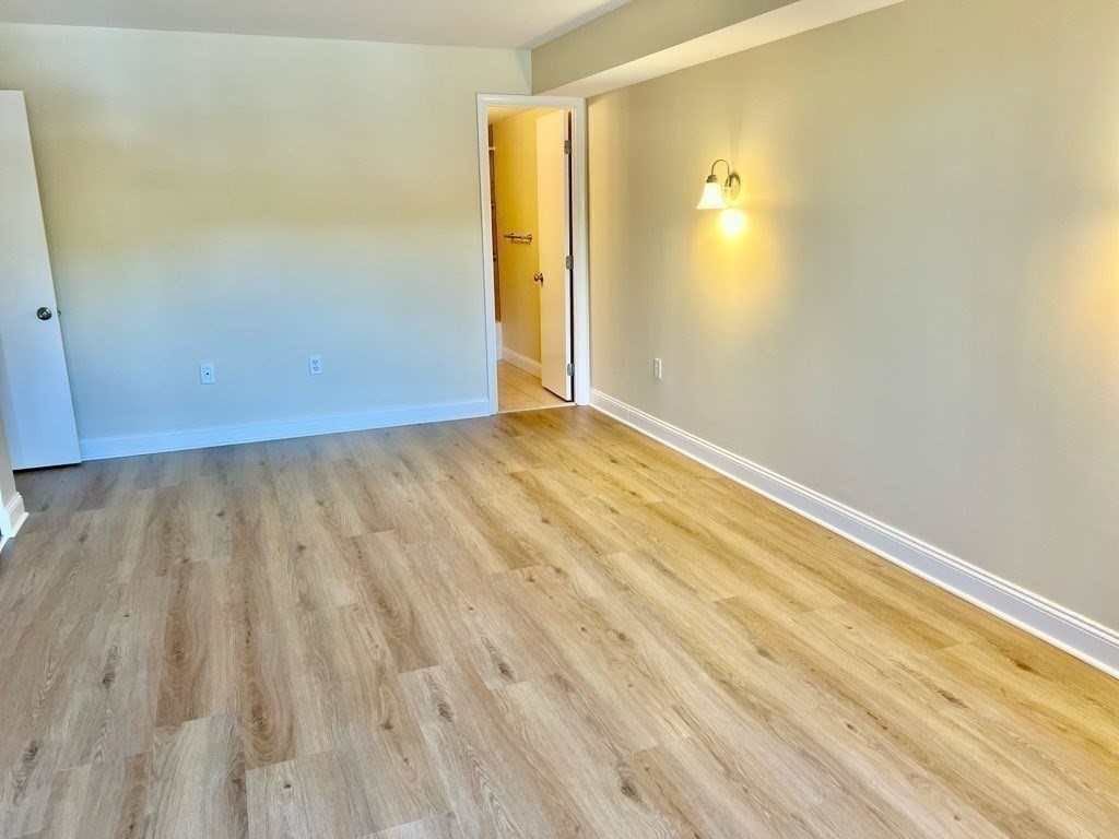402 Paradise Road, Unit 1C Swampscott, MA 01907 - Photo 24 of 27